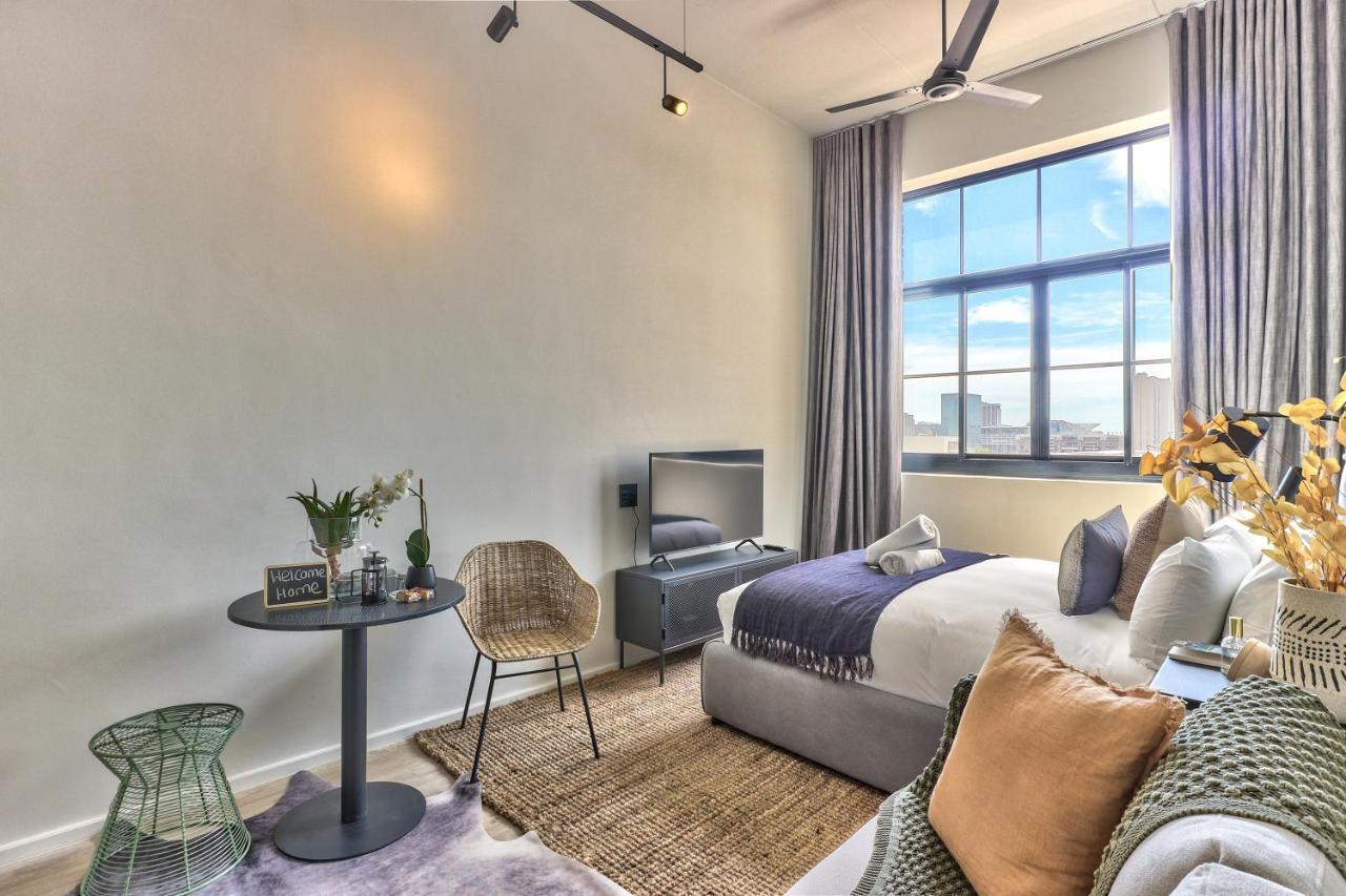 Gorgeous Designer Hideaway W/ Views At The Harri Apartment *