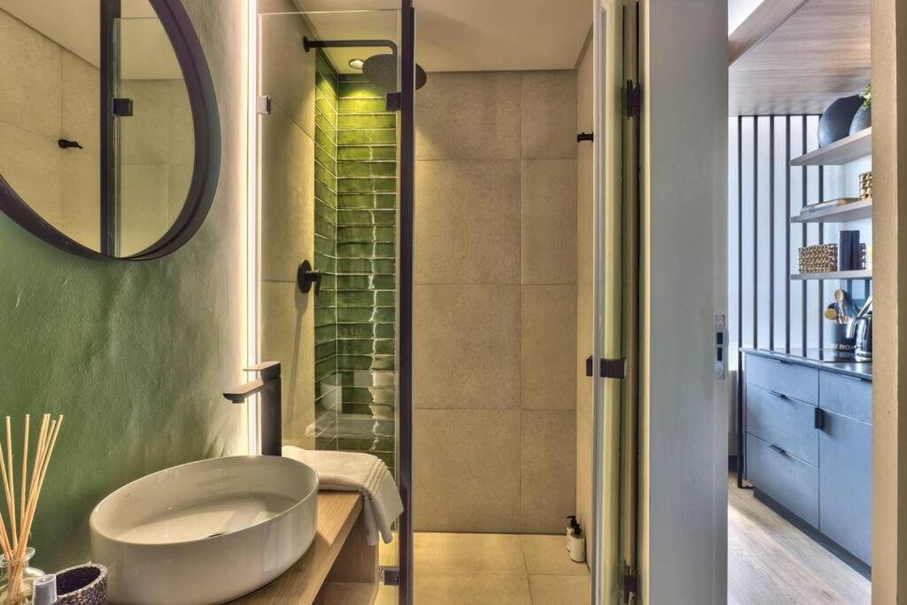 Gorgeous Designer Hideaway W/ Views At The Harri Cape Town