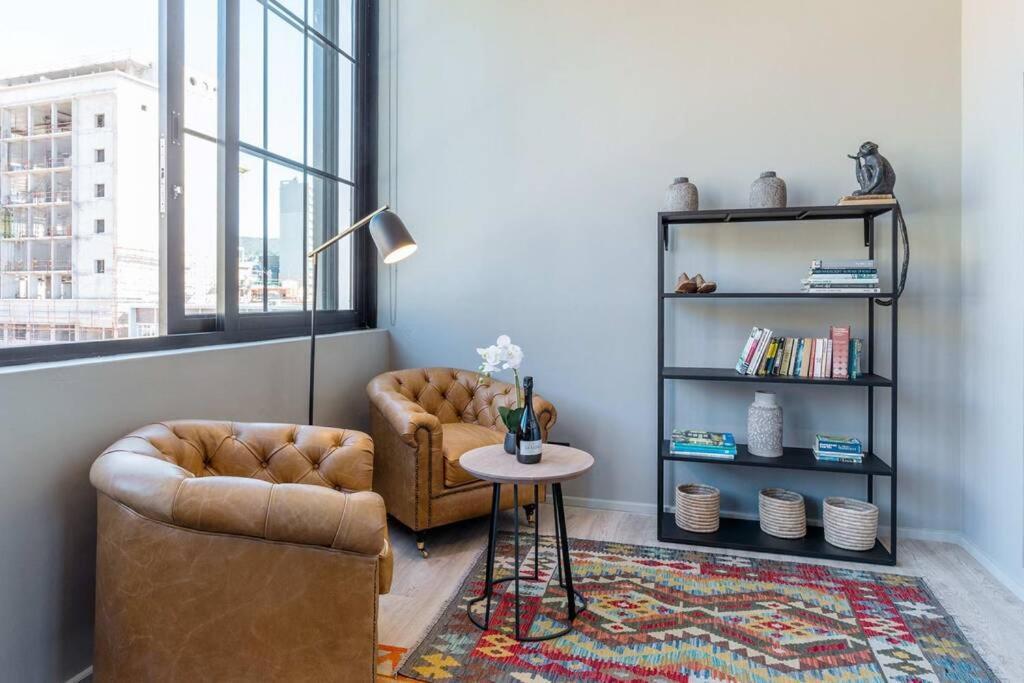 Apartment Gorgeous Designer Hideaway W/ Views At The Harri