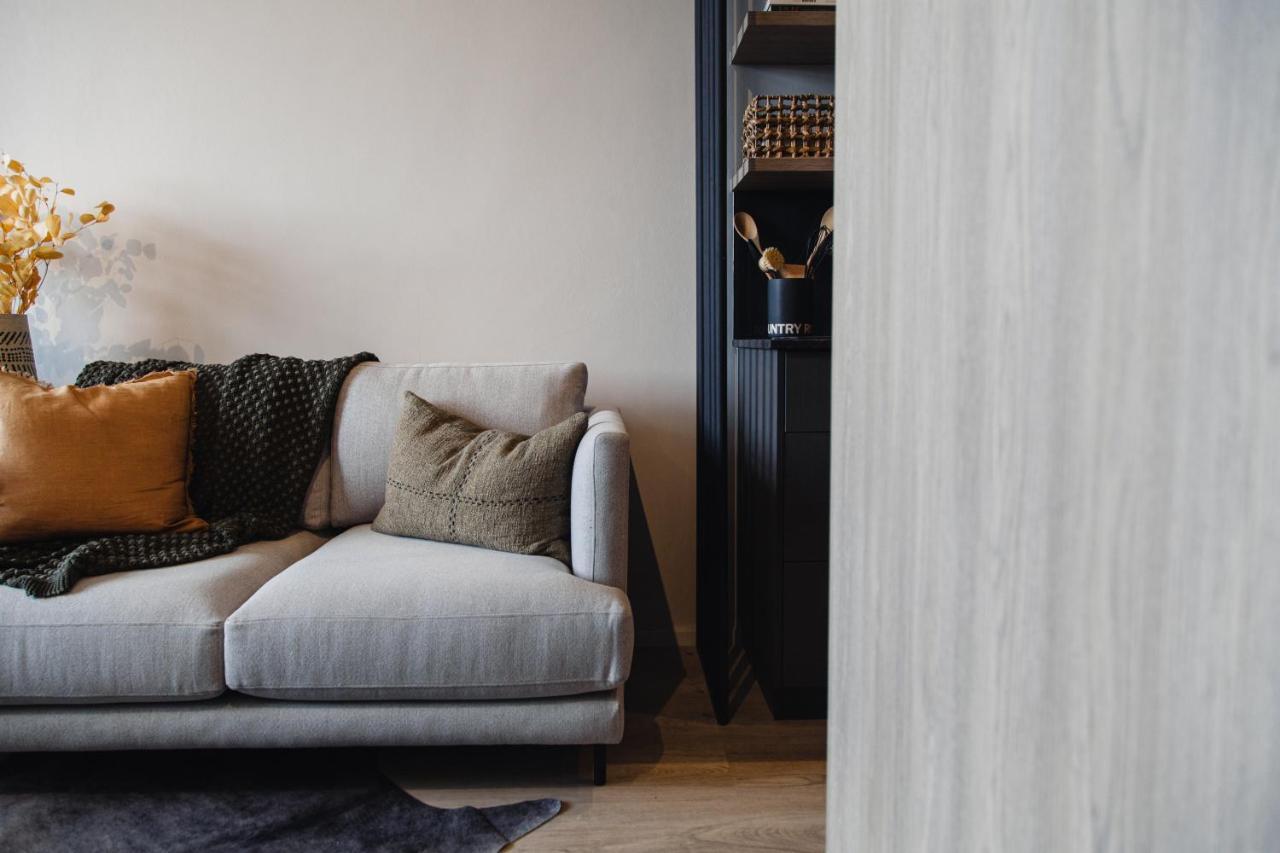 Gorgeous Designer Hideaway W/ Views At The Harri Apartment *